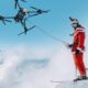 Papá Noel utiliza un impresionante trineo de drones para repartir ilusión en una estación de esquí francesa